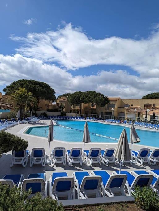 Apartment T3 Climatise Dans Avec Piscine, Proximite Et Parking