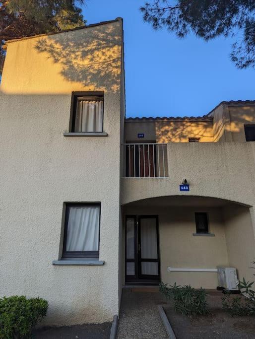 T3 Climatise Dans Avec Piscine, Proximite Et Parking Apartment